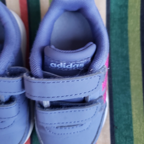 Adidas Toddler Gilr Sneakers - Picture 2 of 6